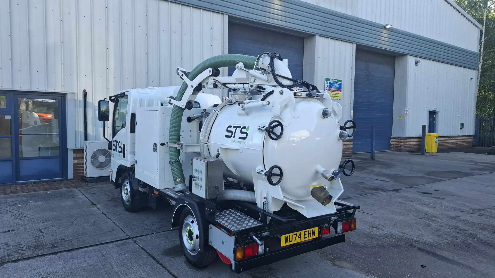 Rear view showing the tank and vacuum system