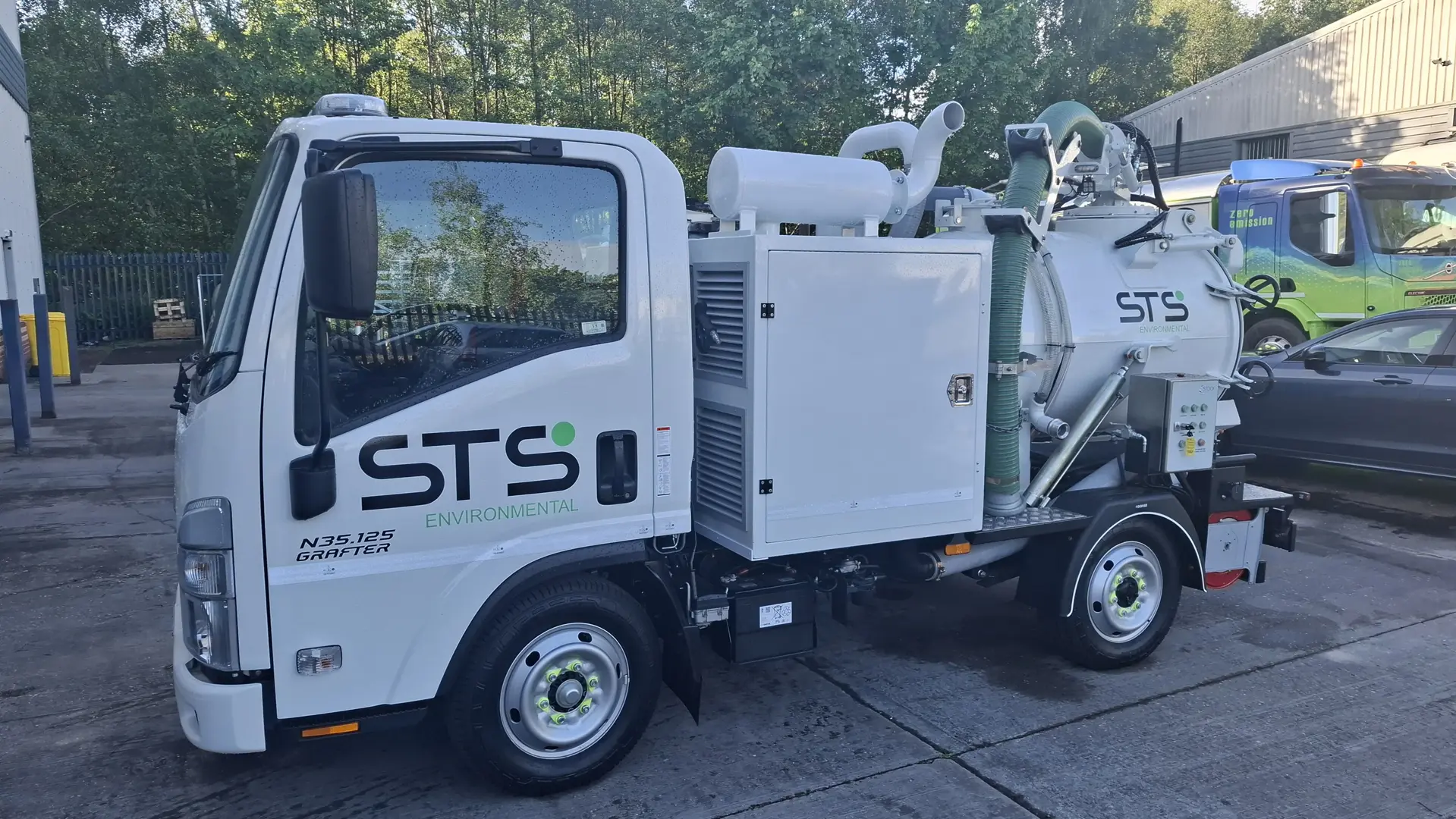 hydro-vacuum excavation truck